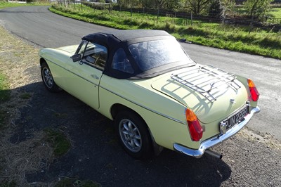 Lot 37 - 1976 MG B Roadster