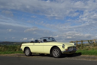 Lot 37 - 1976 MG B Roadster