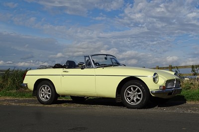 Lot 37 - 1976 MG B Roadster