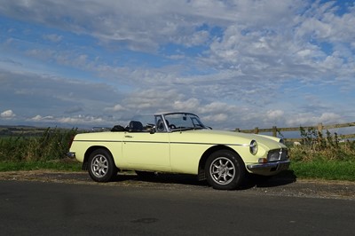Lot 37 - 1976 MG B Roadster