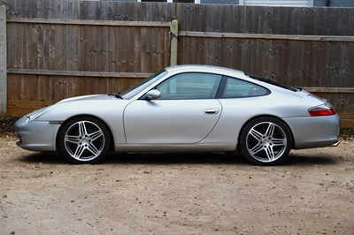 Lot 79 - 2003 Porsche 911 Carrera