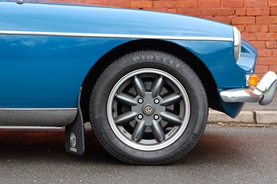 Lot 49 - 1975 MG B Roadster