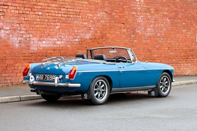 Lot 49 - 1975 MG B Roadster