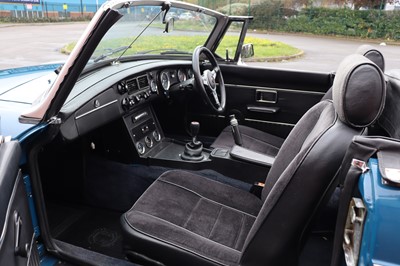 Lot 49 - 1975 MG B Roadster