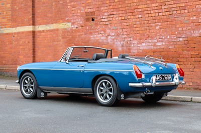 Lot 49 - 1975 MG B Roadster