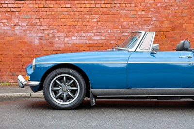 Lot 49 - 1975 MG B Roadster