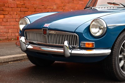 Lot 49 - 1975 MG B Roadster