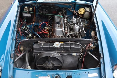 Lot 49 - 1975 MG B Roadster