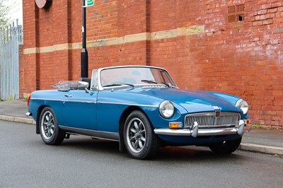 Lot 49 - 1975 MG B Roadster