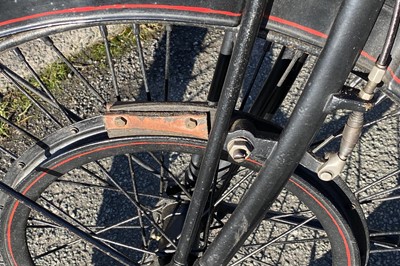 Lot 366 - c.1920s Raleigh 2¾HP Model 1