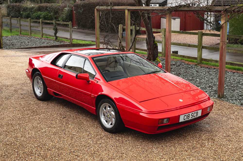 Lot 69 - 1990 Lotus Esprit
