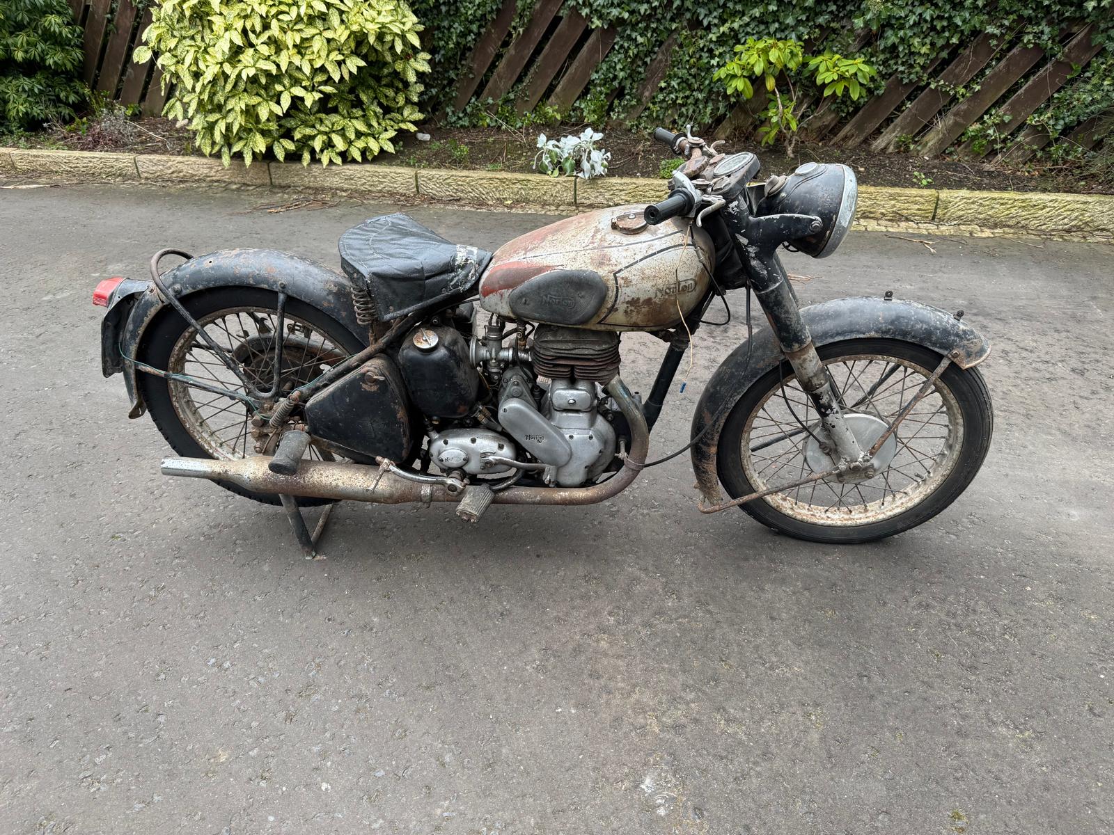 Lot 282 - 1952 Norton Big 4