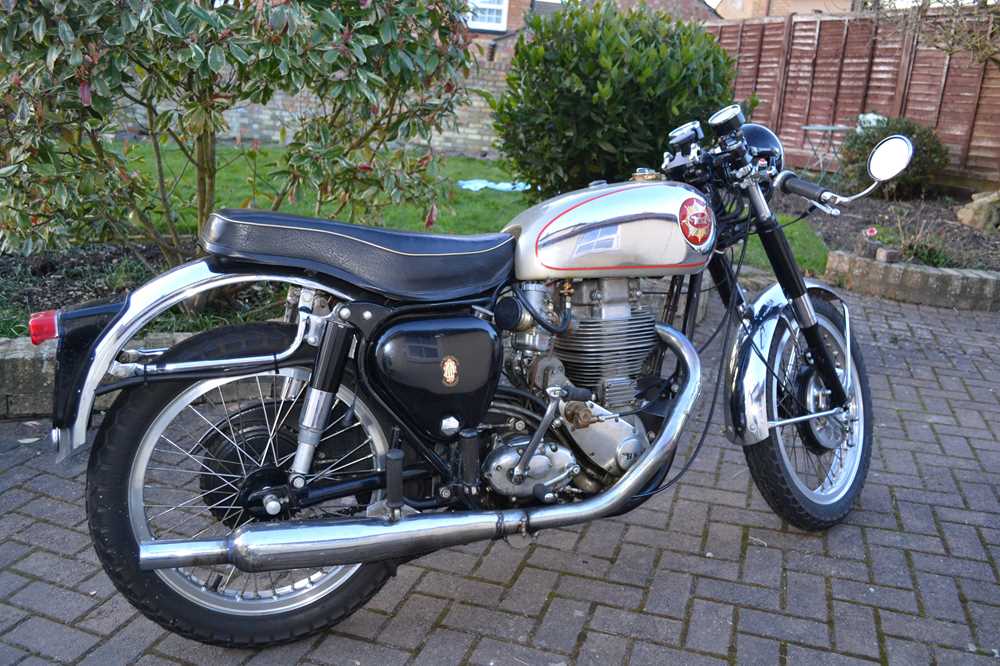 Lot 330 - 1961 BSA Gold Star DBD34
