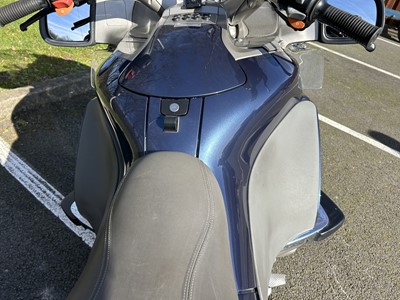 Lot 381 - 2005 BMW K1200 LT04