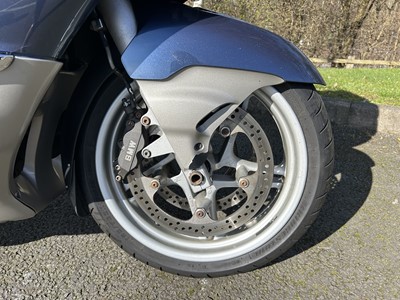 Lot 381 - 2005 BMW K1200 LT04