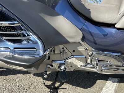Lot 381 - 2005 BMW K1200 LT04