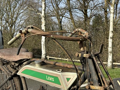 Lot 369 - c.1914 Levis 211cc