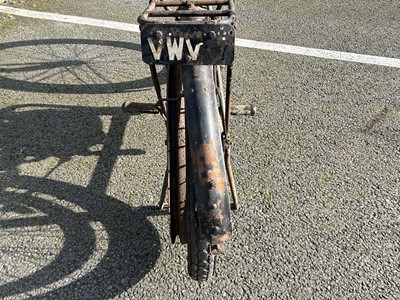 Lot 369 - c.1914 Levis 211cc