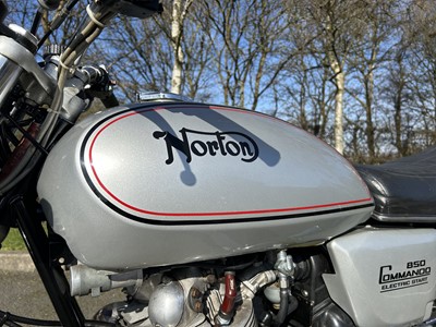 Lot 371 - 1976 Norton Commando MkIII