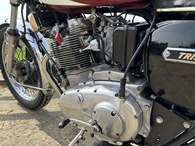 Lot 365 - 1975 Triumph Trident T160