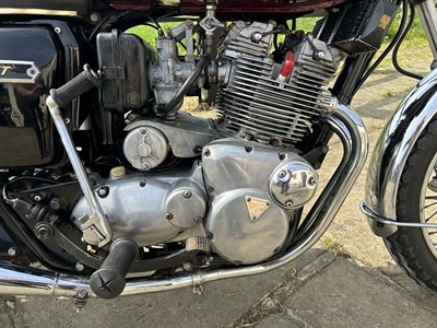 Lot 365 - 1975 Triumph Trident T160