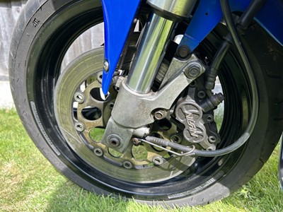 Lot 255 - 1993 Suzuki GSXR750W