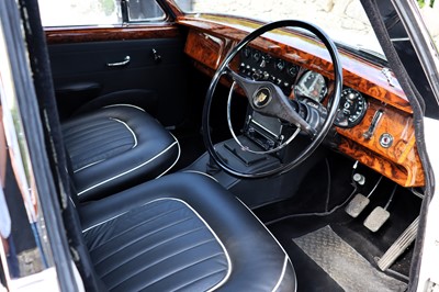 Lot 32 - 1968 Jaguar 240