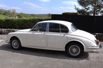 Lot 32 - 1968 Jaguar 240