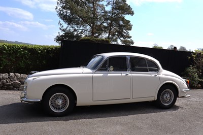 Lot 32 - 1968 Jaguar 240