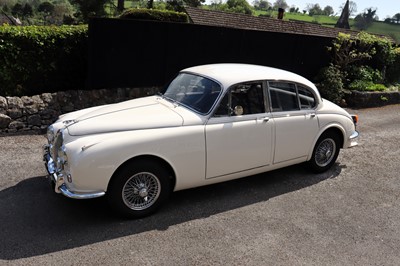 Lot 32 - 1968 Jaguar 240