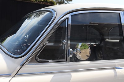 Lot 32 - 1968 Jaguar 240