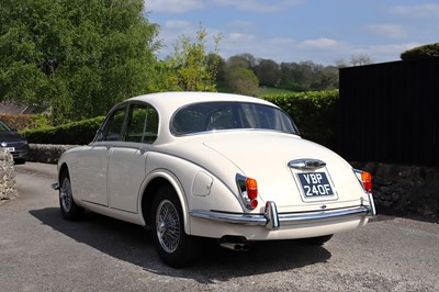 Lot 32 - 1968 Jaguar 240