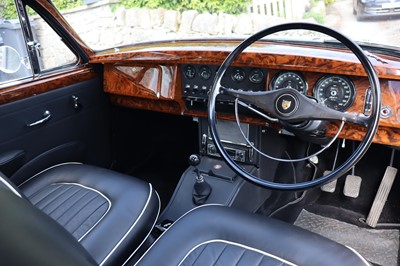 Lot 32 - 1968 Jaguar 240
