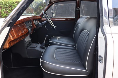 Lot 32 - 1968 Jaguar 240