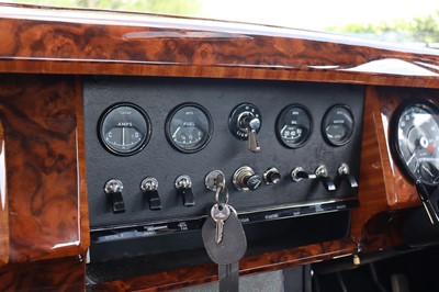 Lot 32 - 1968 Jaguar 240