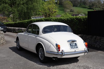 Lot 32 - 1968 Jaguar 240