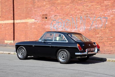 Lot 122 - 1974 MG B GT V8