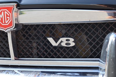 Lot 122 - 1974 MG B GT V8