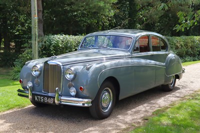 Lot 212 - 1960 Jaguar MkIX Saloon