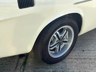 Lot 105 - 1972 Volvo P1800 ES