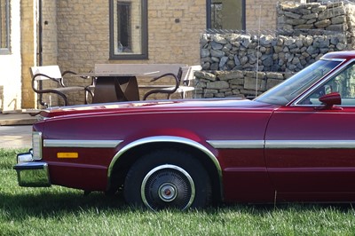 Lot 102 - 1976 Ford Elite