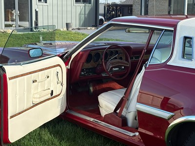 Lot 102 - 1976 Ford Elite