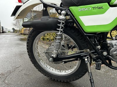 Lot 319 - 1975 Kawsaki KT250