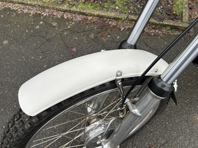 Lot 319 - 1975 Kawsaki KT250