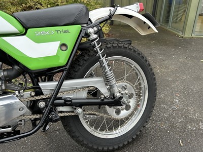 Lot 319 - 1975 Kawsaki KT250