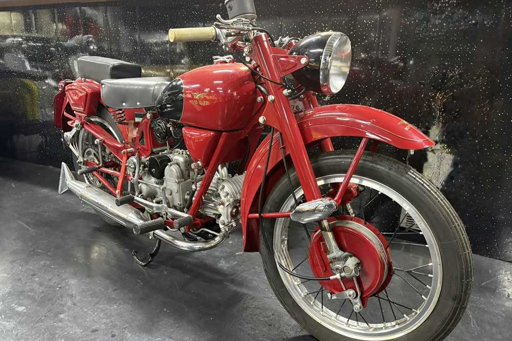 Lot 320 - 1955 Moto Guzzi 250 Airone