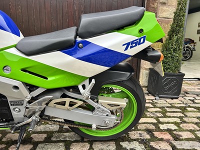Lot 313 - 1989 Kawasaki ZXR-750 H1