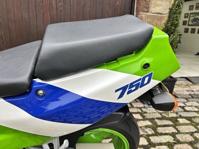 Lot 313 - 1989 Kawasaki ZXR-750 H1