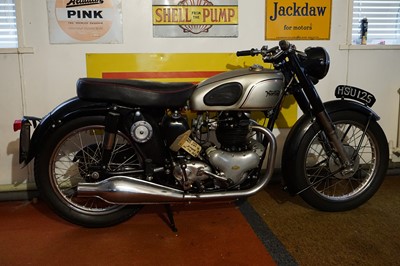 Lot 236 - 1953 Norton Model 7 Dominator