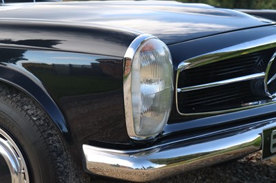 Lot 123 - 1964 Mercedes-Benz 230 / 250 SL
